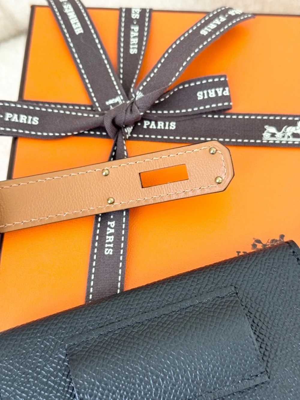 ✨NEW✨Hermes 2024 Epsom Kelly Pocket 18 Belt - Noir / GHW - Picture 10 of 16